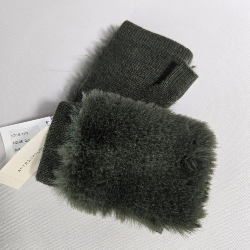 Carolina Amato Anthropologie Green Wool Cashmere Faux Fur‎ Fingerless Gloves NEW